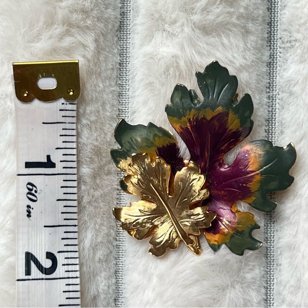 Vintage Leaf Colorful Green Burgundy Gold Tone Boho Autumn Brooch - Picture 12 of 13